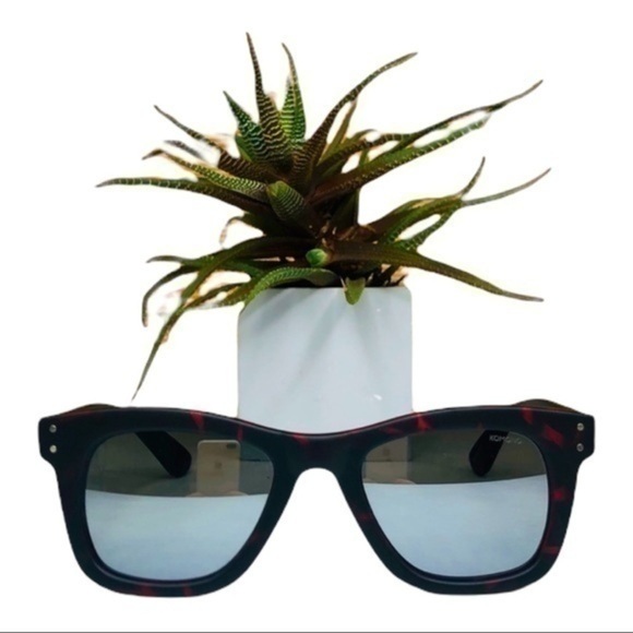 NEW KOMONO Allen Beetroot Tortoise Sunglasses wayfarer red black - Picture 3 of 12